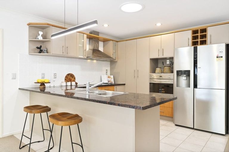 Photo of property in 77g Sturges Road, Henderson, Auckland, 0612