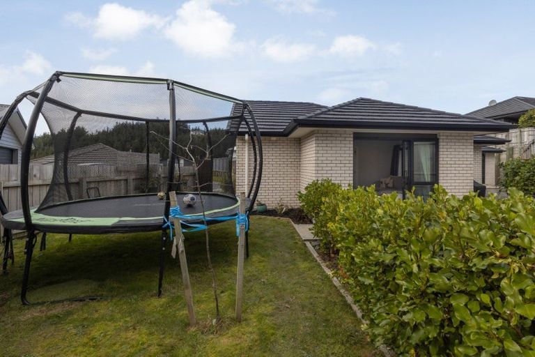 Photo of property in 14 Schooner Drive, Whitby, Porirua, 5024