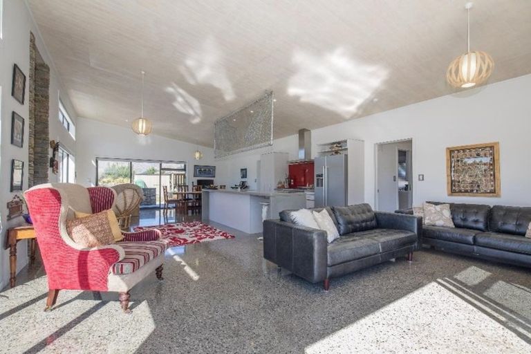 Photo of property in 10 Sam John Place, Lake Hawea, Wanaka, 9382