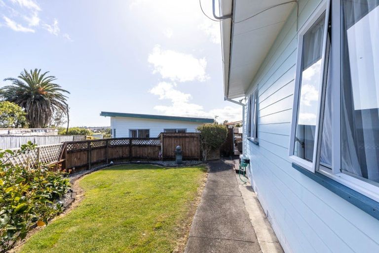Photo of property in 18 Raniera Street, Glen Avon, New Plymouth, 4312