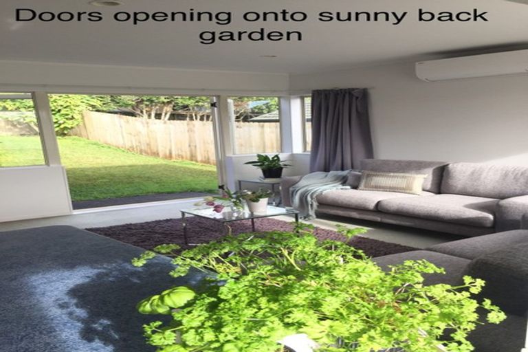 Photo of property in 6 Blueridge Close, Sunnyvale, Auckland, 0612