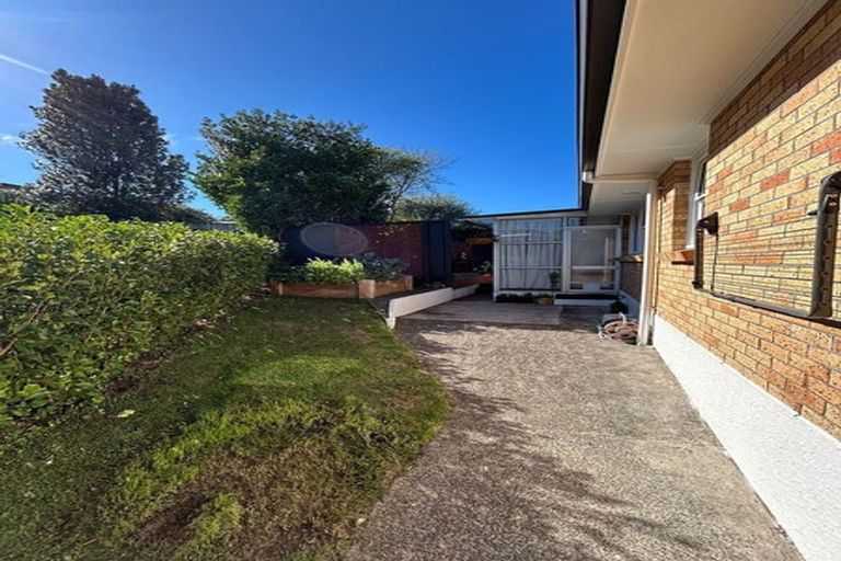 Photo of property in 24 Warwick Place, Brookfield, Tauranga, 3110