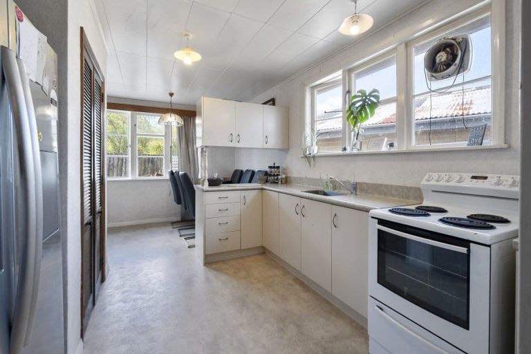 Photo of property in 30 Lower High Street, Marton, 4710