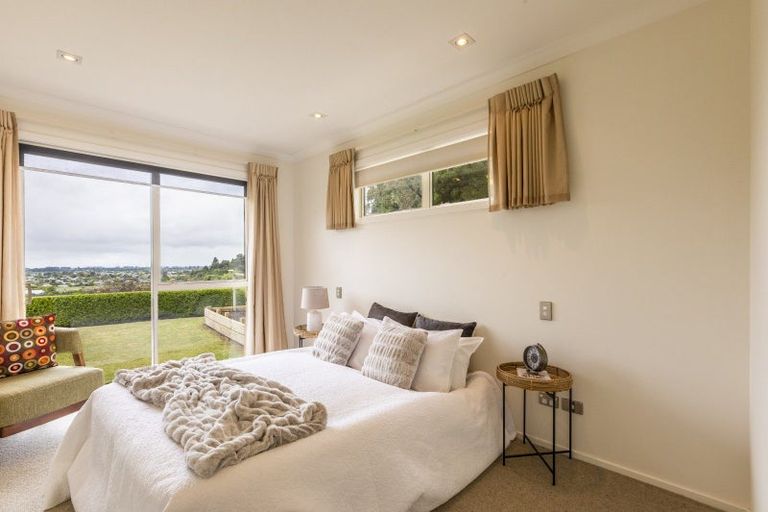 Photo of property in 118 Kent Terrace, Taradale, Napier, 4112