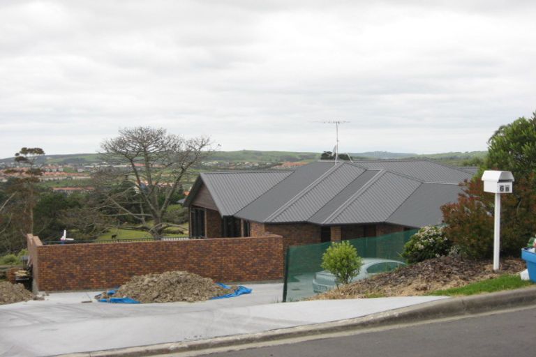 Photo of property in 6b Roberts Road, Matakatia, Whangaparaoa, 0930