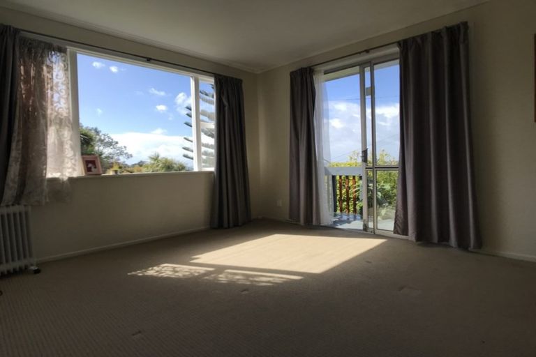 Photo of property in 12 Limmer Place, Browns Bay, Auckland, 0632