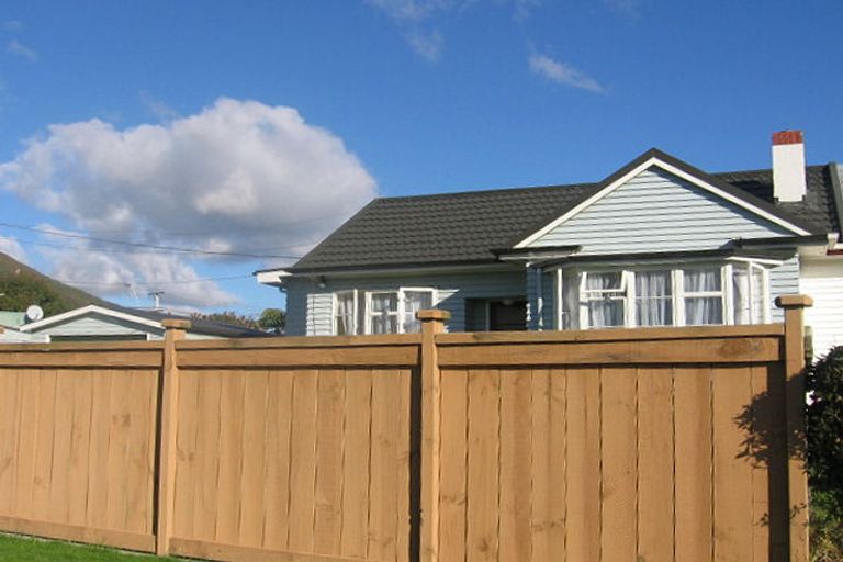 Photo of property in 108 Trafalgar Street, Waterloo, Lower Hutt, 5011