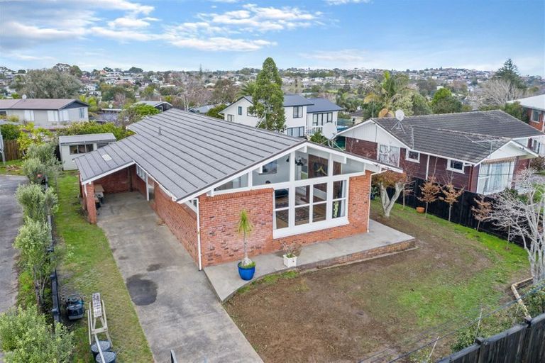 Photo of property in 109 Hutchinsons Road, Bucklands Beach, Auckland, 2014