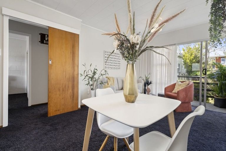 Photo of property in 1/58 Paynters Avenue, Strandon, New Plymouth, 4312