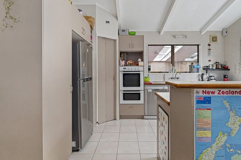 Photo of property in 42 Endeavour Avenue, Welcome Bay, Tauranga, 3112