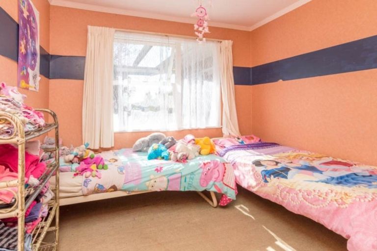 Photo of property in 9 Waterford Place, Westbrook, Palmerston North, 4412