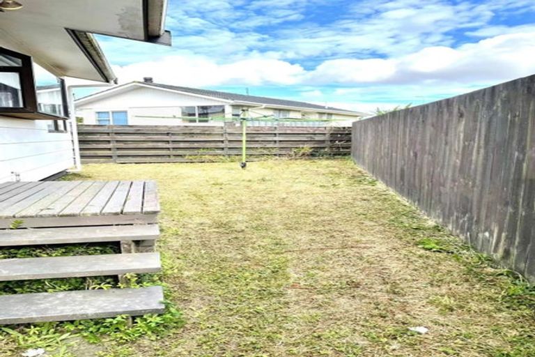 Photo of property in 2/26 Zelda Avenue, Clover Park, Auckland, 2023