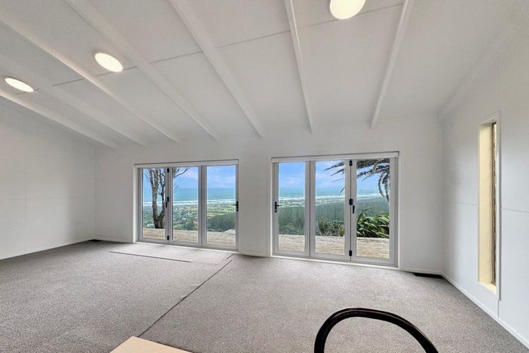Photo of property in 51 Oaia Road, Muriwai, Waimauku, 0881