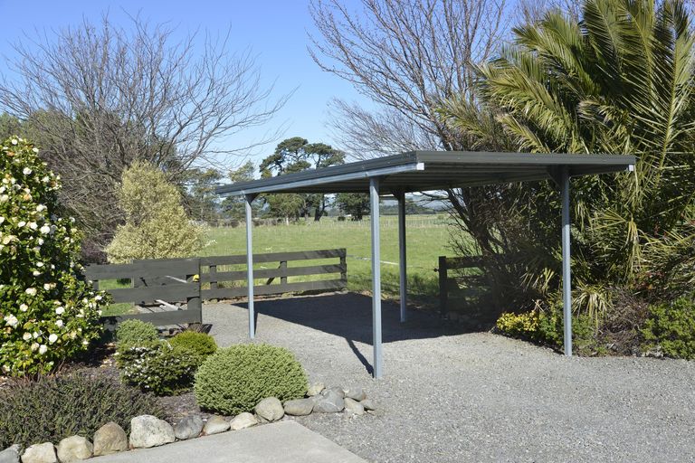 Photo of property in 6 Arcus Road, Dalefield, Carterton, 5791