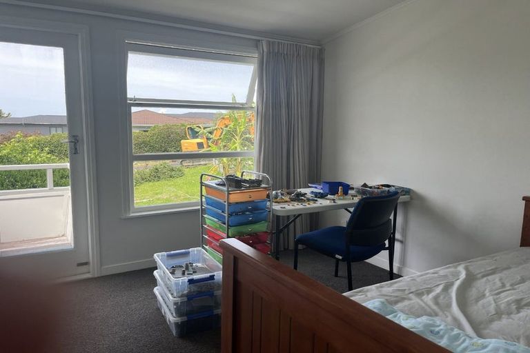 Photo of property in 98 Matipo Road, Mairangi Bay, Auckland, 0630