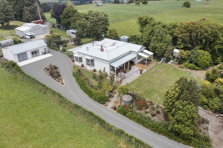 Photo of property in 2778 Kimbolton Road, Kimbolton, Feilding, 4777