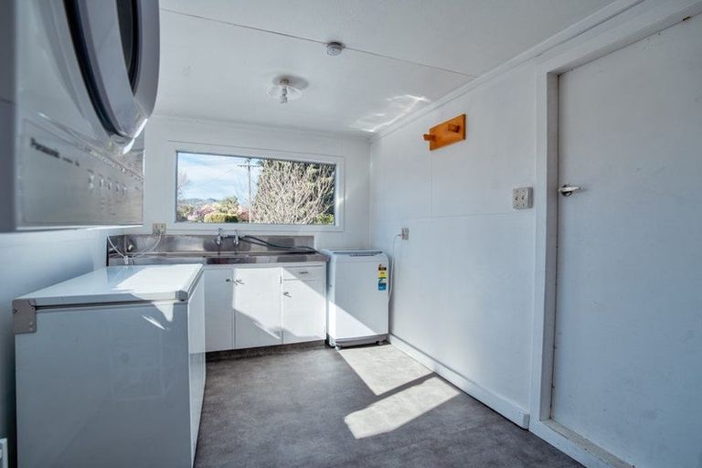 Photo of property in 6 Johnson Street, Milton, 9220