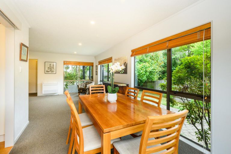 Photo of property in 3 Earl Place, Hokowhitu, Palmerston North, 4410