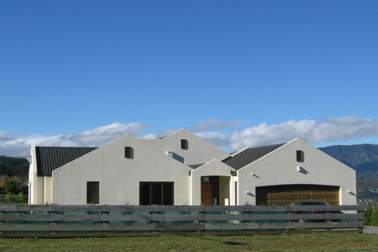 Photo of property in 74 Kirton Drive, Riverstone Terraces, Upper Hutt, 5018