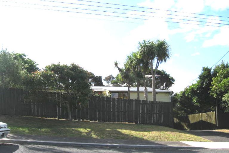 Photo of property in 2/108 Verran Road, Birkdale, Auckland, 0626