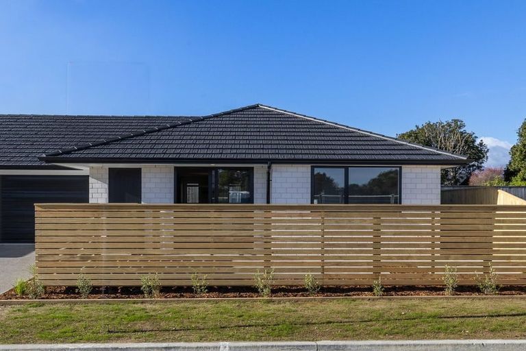 Photo of property in 11 Catherine Lane, Levin, 5510