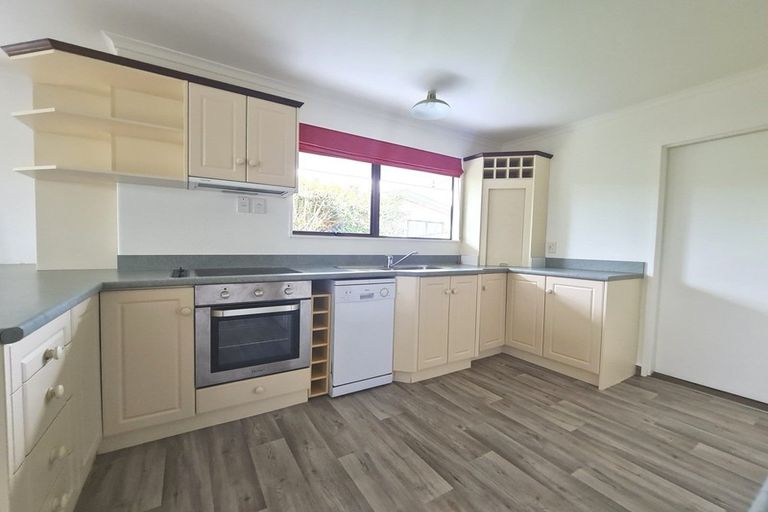 Photo of property in 43 Pencarrow Street, Highbury, Palmerston North, 4412