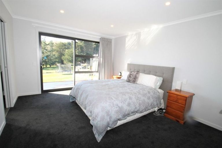 Photo of property in 19 George Street, Waihola, Milton, 9073