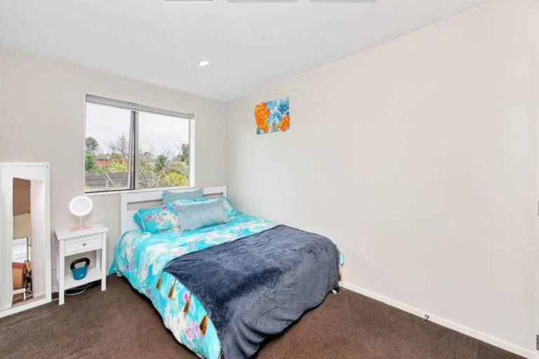 Photo of property in 6/45a Swanson Road, Henderson, Auckland, 0610