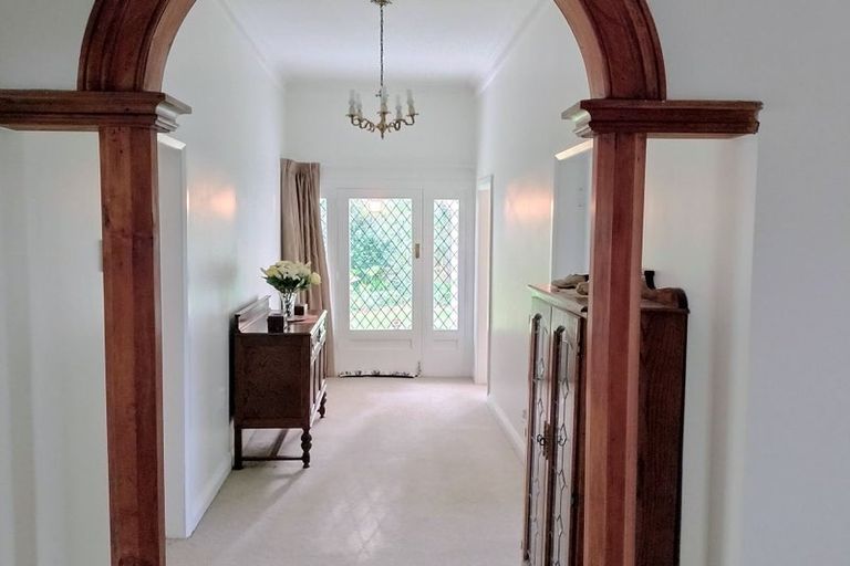 Photo of property in 72 Avenue North Road, Levin, 5510