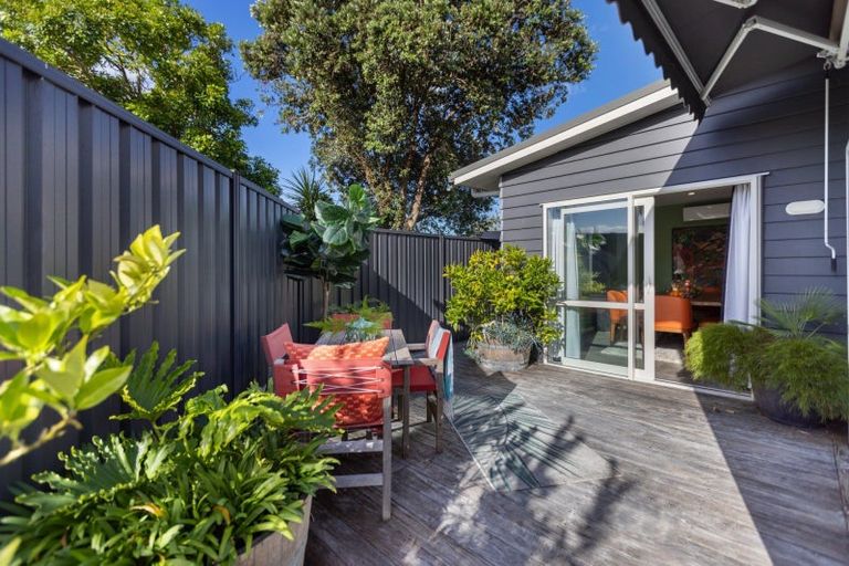 Photo of property in 35 Waione Avenue, Athenree, Waihi Beach, 3177