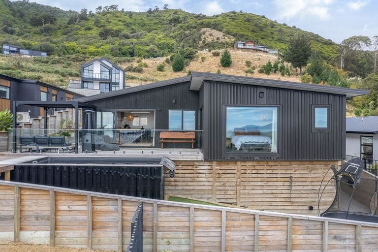 Photo of property in 74 Kotare Street, Waikanae, 5036