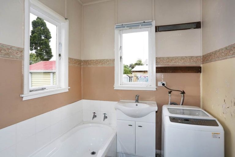 Photo of property in 48 Paerata Road, Pukekohe, 2120