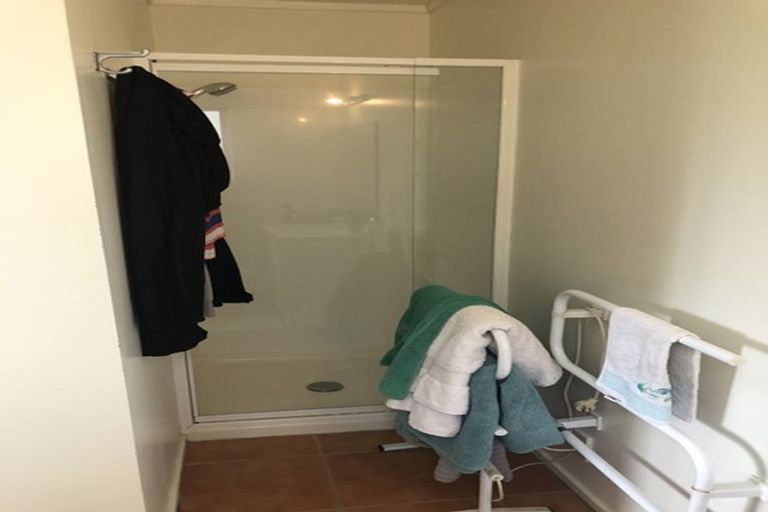 Photo of property in 2/73 Spinella Drive, Bayview, Auckland, 0629