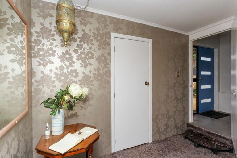 Photo of property in 121 Poplar Grove, Whalers Gate, New Plymouth, 4310