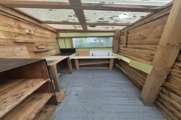 Photo of property in 44 Preston Avenue, Henderson, Auckland, 0610