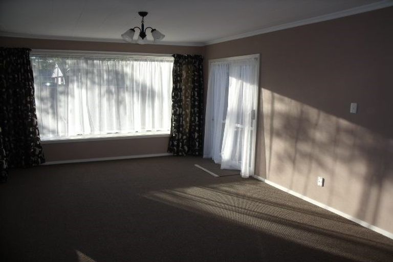 Photo of property in 19 Wolsey Place, Hillmorton, Christchurch, 8025