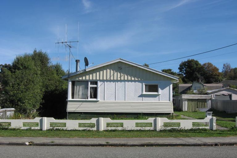 Photo of property in 84 Wilson Street, Geraldine, 7930