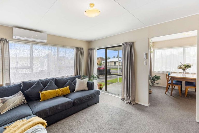 Photo of property in 44a Geraldine Crescent, Cloverlea, Palmerston North, 4412