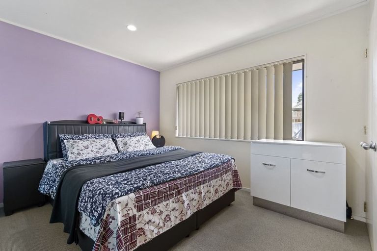 Photo of property in 19 Old Park Place, Takanini, 2112