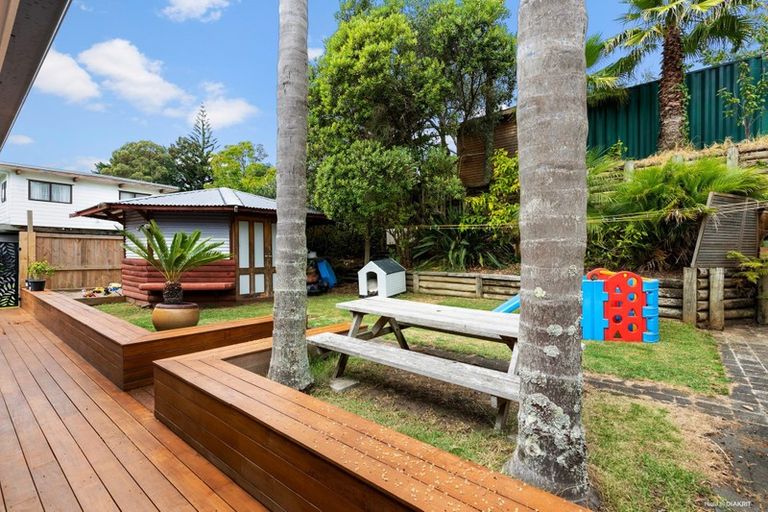 Photo of property in 30 Awaruku Road, Torbay, Auckland, 0630