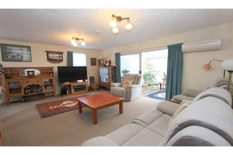 Photo of property in 60c Mclauchlan Street, Springlands, Blenheim, 7201