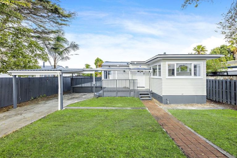 Photo of property in 1/25 Blanes Road, Weymouth, Auckland, 2103