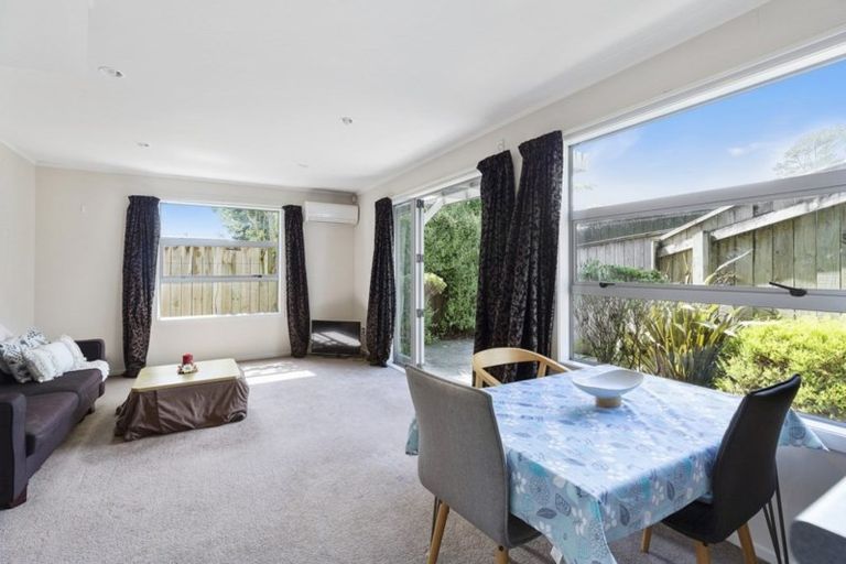 Photo of property in 1a Cecil Road, Tawa, Wellington, 5028