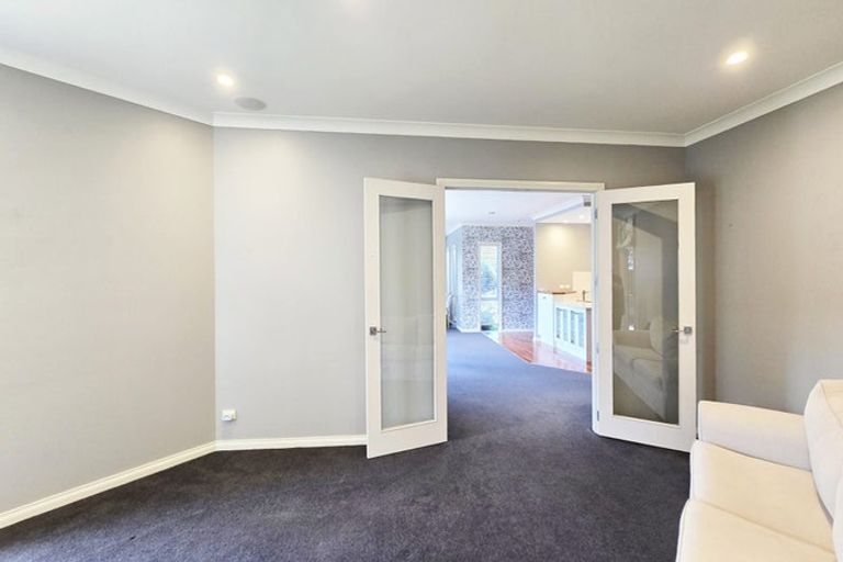 Photo of property in 72 Kent Terrace, Taradale, Napier, 4112