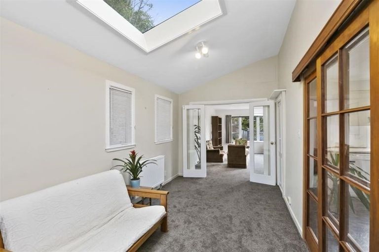 Photo of property in 1 Rangoon Street, Khandallah, Wellington, 6035