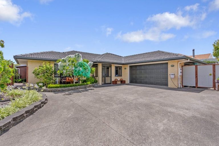 Photo of property in 9 Mohill Place, East Tamaki Heights, Auckland, 2016
