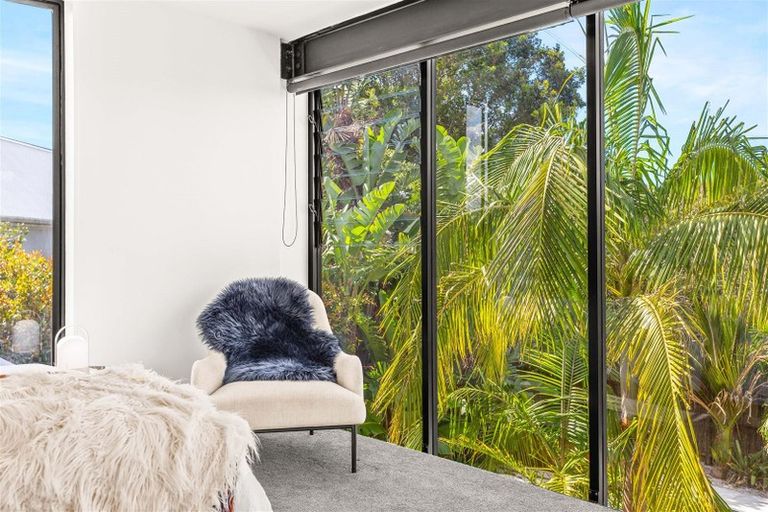 Photo of property in 4 Halyard Place, Te Atatu Peninsula, Auckland, 0610