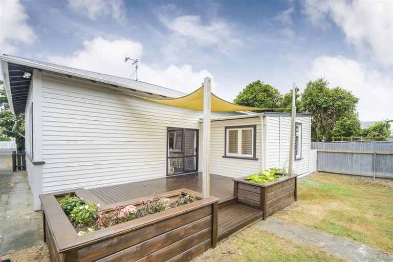Photo of property in 30 Lyndhurst Street, Takaro, Palmerston North, 4412