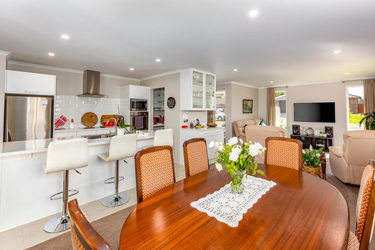 Photo of property in 61 Tawhiti Road, Pukekohe, 2120