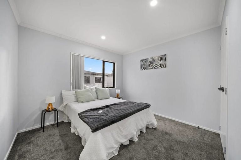 Photo of property in 10b Kent Road, Manurewa, Auckland, 2102